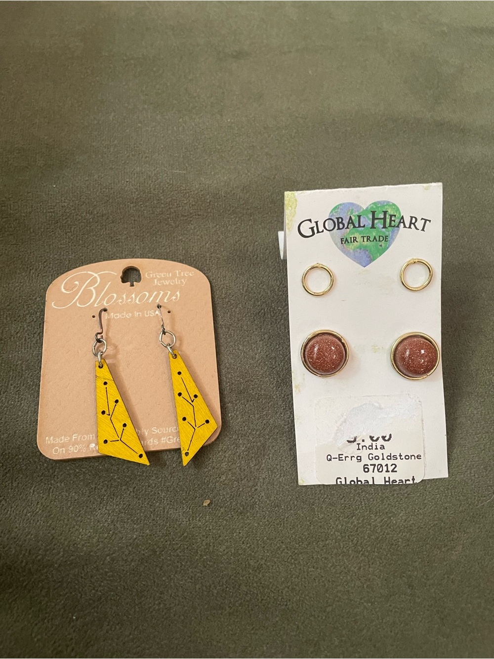 Bundle of 3 pairs of earrings
